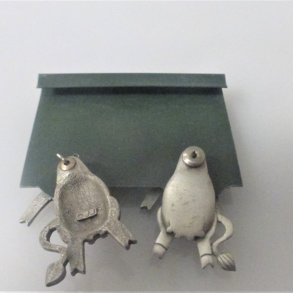 Artifacts PEWTER COW EARRINGS Movable Body Pierced Earrings Cow Collection Moo - Picture 3 of 6